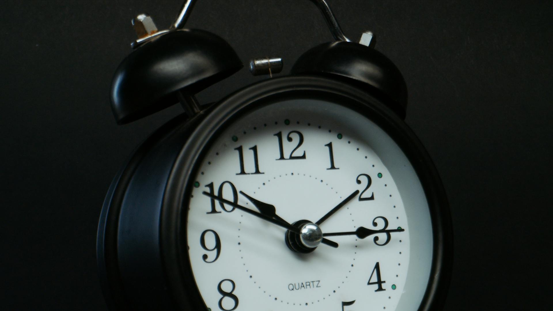 The Viscous Wake-Up Calls